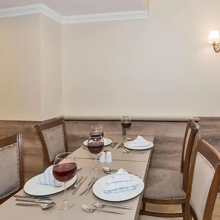 Hotell Alphonse 3*