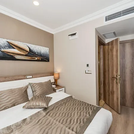 Hotel Alphonse 3*