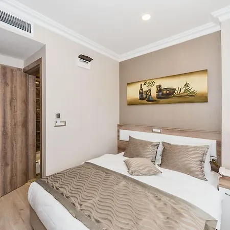 Alphonse Hotel 3*