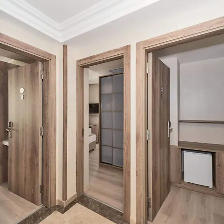 阿尔方斯酒店 酒店