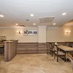 Alphonse Отель 3*