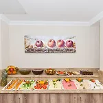 Отель Alphonse 3*