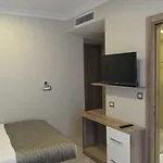 Отель Alphonse 3*